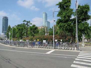 寺田町駅南口から撮影したあべのハルカス
