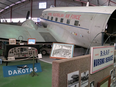 古い時代の飛行機