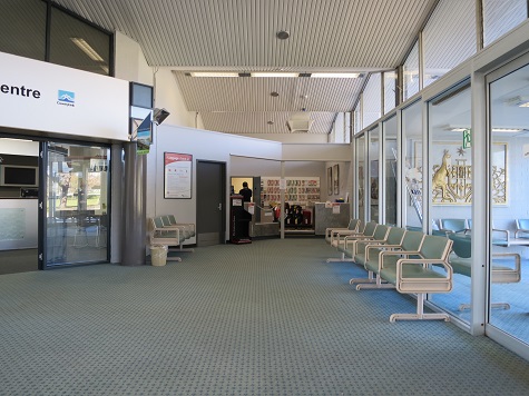 キャンベラ駅にて