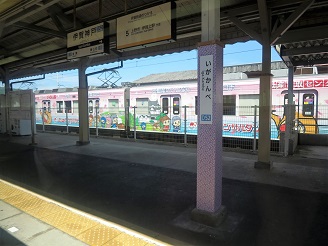 近鉄伊賀線の電車