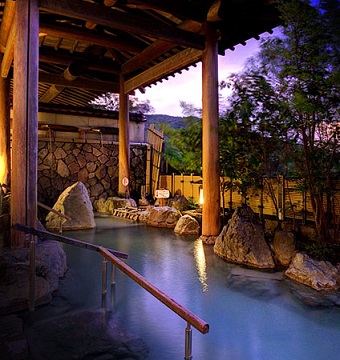 宮崎旅館　大浴場　露天風呂の一部